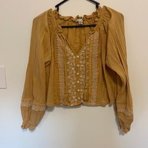 American Eagle cropped blouse.